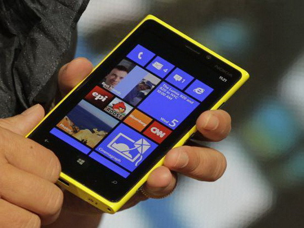 Microsoft hoàn tất việc mua lại bộ phận di động của Nokia ảnh 1