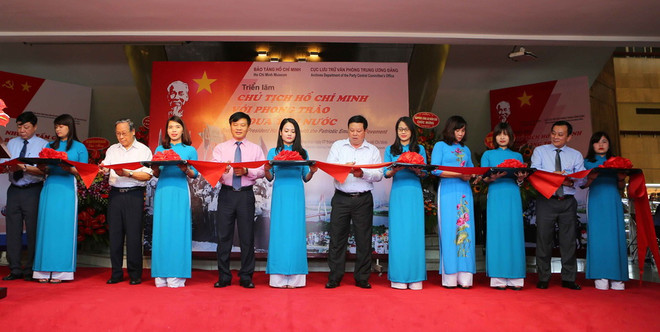 Khai mạc triển lãm Hồ Chủ tịch với phong trào Thi đua yêu nước ảnh 1