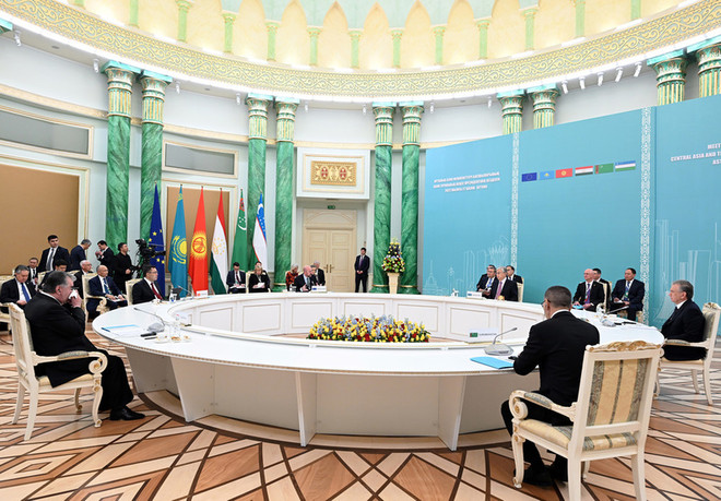 Liên minh châu Âu-Trung Á nhất trí tăng cường quan hệ đối tác ảnh 1