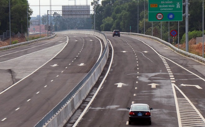 Bộ Giao thông Vận tải thanh tra đột xuất cao tốc Đà Nẵng - Quảng Ngãi ảnh 1