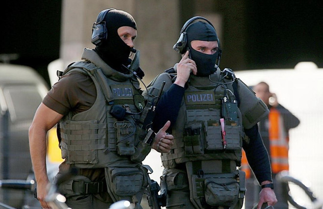 Đức không loại trừ động cơ khủng bố trong vụ bắt giữ con tin ở Cologne ảnh 1