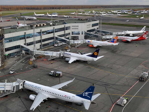 Nga hủy hàng loạt chuyến bay tại các sân bay quốc tế ở Moskva ảnh 1