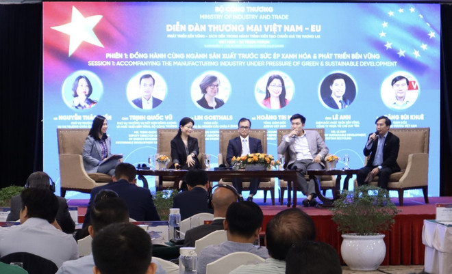 Các chuyên gia chia sẻ cơ hội hợp tác tại Diễn đàn Thương mại Việt Nam-EU, diễn ra tại Thành phố Hồ Chí Minh hồi tháng 11 năm ngoái. (Ảnh: Xuân Anh/TTXVN) viet nam_eu 3.jpg