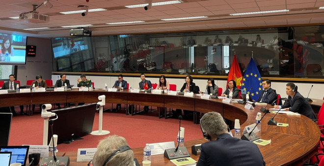 Phiên họp lần thứ 4 của Ủy ban Hỗn hợp Việt Nam-EU nhằm triển khai Hiệp định Đối tác và Hợp tác Toàn diện Việt Nam-EU diễn ra tại Brussels (Bỉ) hồi tháng 10 năm ngoái. (Ảnh: TTXVN phát) viet nam_eu 2.jpg