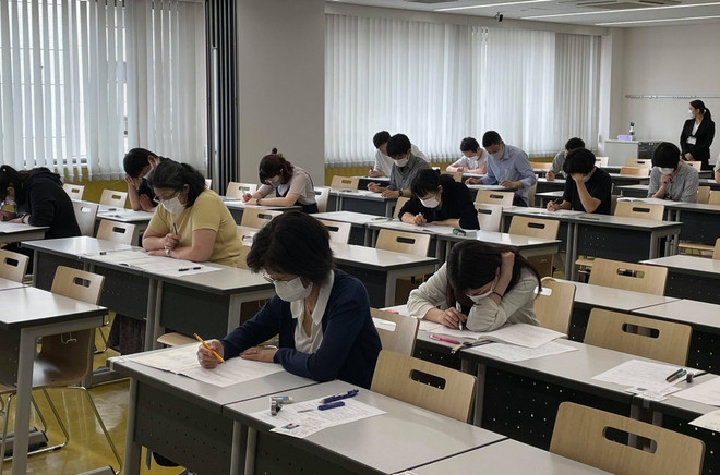 Thí sinh người Nhật Bản 80 tuổi vẫn dự thi năng lực tiếng Việt ảnh 2