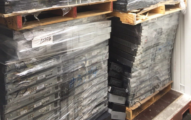 TP Hồ Chí Minh: Phát hiện 3 container hàng điện tử cấm nhập khẩu ảnh 1