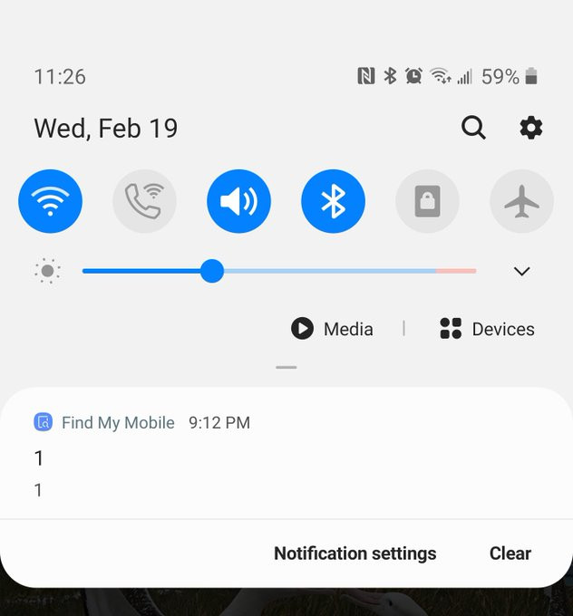 Thông báo bí ẩn chỉ có số 1 gửi tới một điện thoại Galaxy. Samsung gây tranh cãi khi gửi thông báo bí ẩn tới điện thoại Galaxy ảnh 2