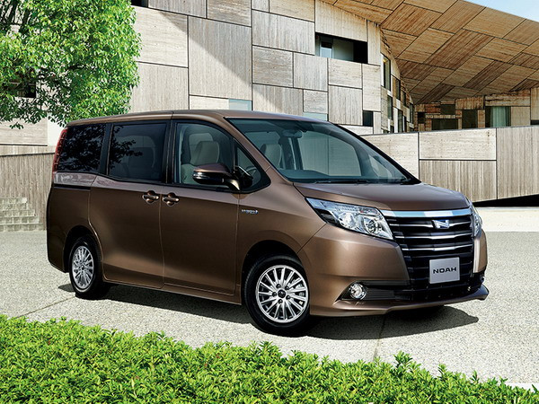 Hãng Toyota giới thiệu mẫu Voxy và Noah thế hệ mới ảnh 1