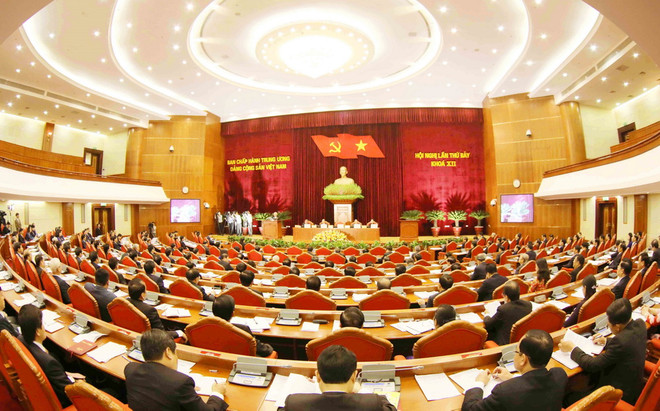 Diễn biến ngày làm việc đầu tiên của Hội nghị Trung ương 7 ảnh 1