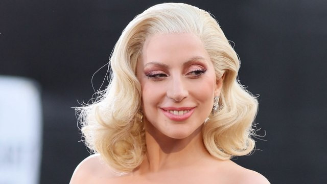 Gặp Đạt Lai Lạt Ma, nữ ca sỹ Lady Gaga bị Trung Quốc "cấm cửa" ảnh 1