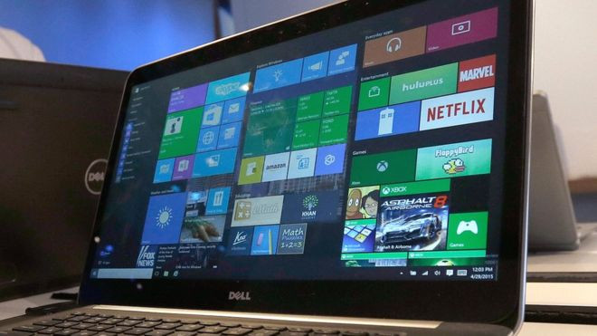 (Nguồn: AP) Microsoft trả một phụ nữ 10.000 USD để dừng vụ kiện Windows 10 ảnh 1