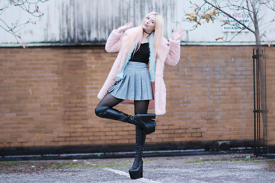 Phong cách xuống phố Thu Đông "chuẩn" như các tín đồ thời trang ảnh 5