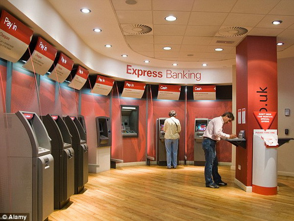 IMF ủng hộ mức lãi suất âm của nhiều ngân hàng trung ương ảnh 1