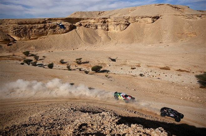 Pháp điều tra vụ nổ thứ hai tại giải Dakar khiến 1 tay đua thương nặng ảnh 1