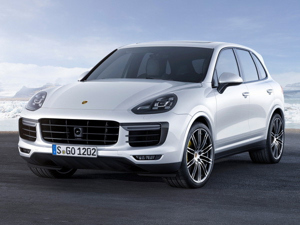 Choáng ngợp với tốc độ của chiếc Porsche Cayenne Turbo S ảnh 1