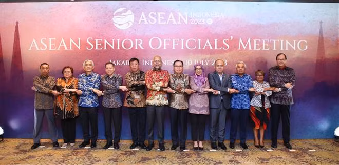 AMM-56: Indonesia kêu gọi ARF chuyển sang ngoại giao phòng ngừa ảnh 1