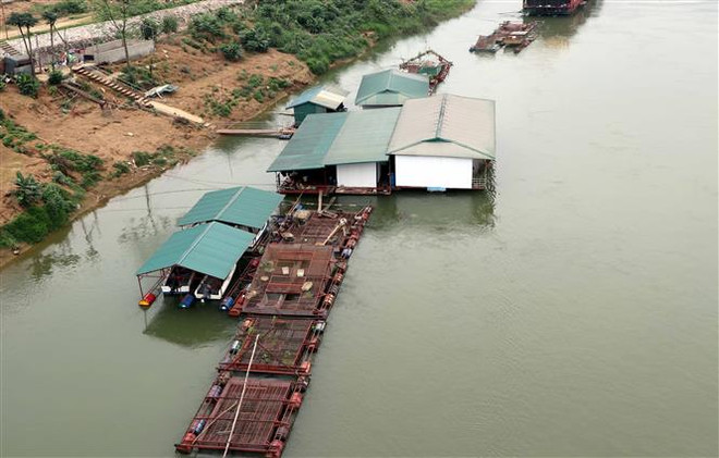 Tuyên Quang phát triển nghề nuôi cá lồng đặc sản trên sông Lô ảnh 1