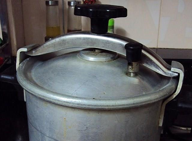 Ký ức Liên Xô: Chuyện về chiếc van nồi áp suất ảnh 2