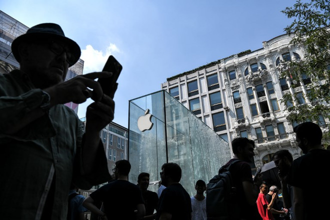 Apple trở lại vị trí công ty đại chúng có giá trị nhất thế giới ảnh 1