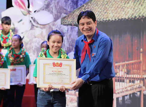 [Photo] Lễ tuyên dương Chiến sỹ nhỏ Điện Biên năm 2014 ảnh 3