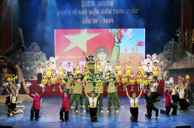 [Photo] Lễ tuyên dương Chiến sỹ nhỏ Điện Biên năm 2014 ảnh 5