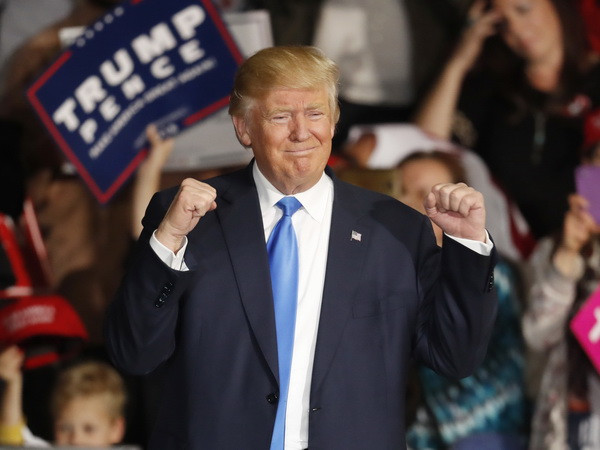 Cử tri da màu "phủ bóng đen" lên hy vọng đắc cử của ông Donald Trump ảnh 1