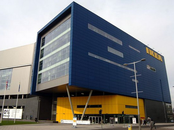 Nhân viên Ikea bị đè chết khi đang sắp xếp hàng hóa tại cửa hàng ảnh 1