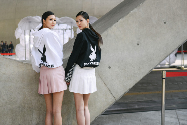 "Hanbook tân thời" gây chú tại Tuần lễ thời trang Seoul ảnh 4