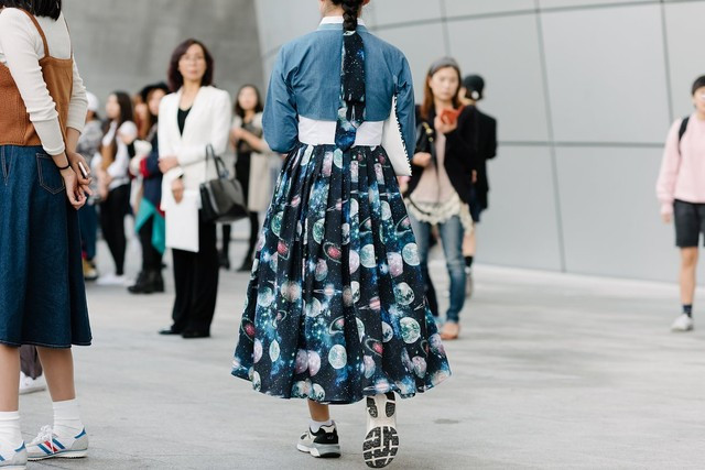 "Hanbook tân thời" gây chú tại Tuần lễ thời trang Seoul ảnh 8