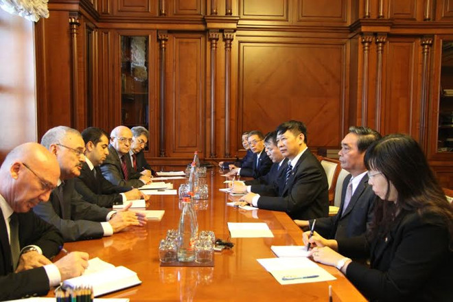 Thường trực Ban Bí thư hội kiến với lãnh đạo Azerbaijan ảnh 1