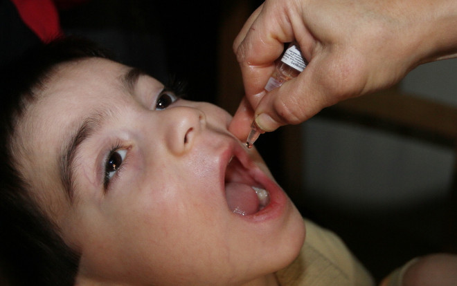 Châu Âu xuất hiện hai ca bại liệt đầu tiên sau 5 năm hết dịch ảnh 1