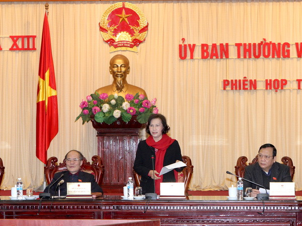 Phó Chủ tịch Quốc hội Nguyễn Thị Kim Ngân điều hành buổi họp sáng 15/1. (Ảnh: Phương Hoa/TTXVN) Thường vụ Quốc hội đồng ý thêm vốn cho dự án thiếu vốn ảnh 1