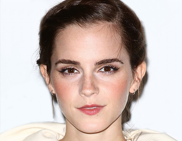 Vì sao nên tự thưởng cho mình một thỏi son kem dịp năm mới? ảnh 6