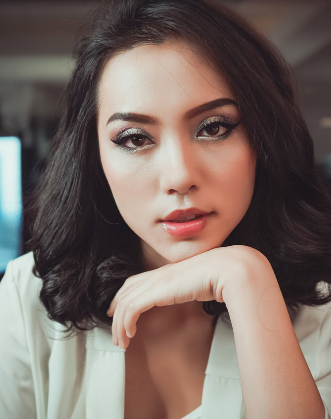 Bộ trang điểm nhỏ gọn mà bạn gái nào cũng nên có trong túi ảnh 3