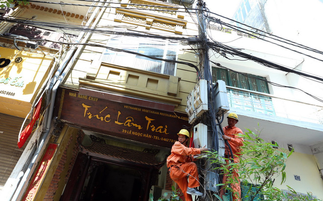 Dập tắt vụ cháy nhà hàng Trúc Lâm Trai trên phố Lê Ngọc Hân ảnh 4