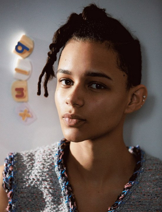 Lạ mắt với những "bông hồng lai" xinh đẹp của làng thời trang ảnh 4