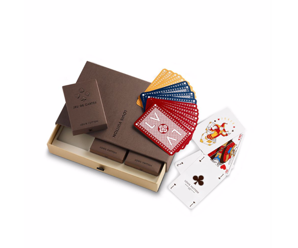 Những món đồ kỳ quặc siêu đắt của các thương hiệu thời trang lớn ảnh 7