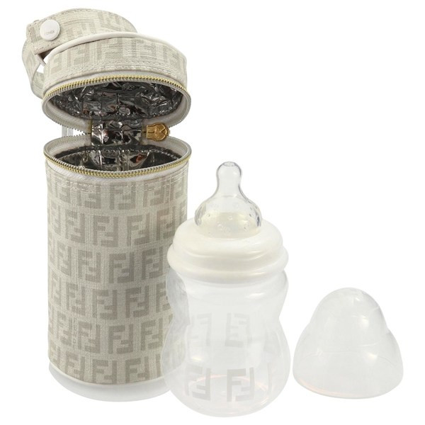 Những món đồ kỳ quặc siêu đắt của các thương hiệu thời trang lớn ảnh 4