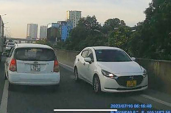 Hà Nội: Xử phạt nữ tài xế đi ngược chiều trên đường Vành đại 3 ảnh 1