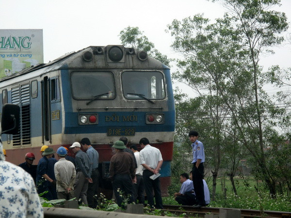 Băng qua đường sắt, một phụ nữ bị tàu đâm tử vong tại chỗ ảnh 1