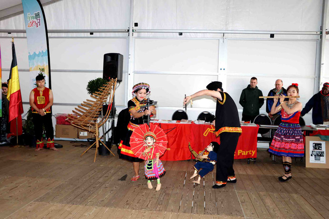 Lễ hội Manifesta tại Bỉ tôn vinh Chủ tịch Hồ Chí Minh ảnh 4