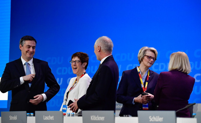 Đảng của Thủ tướng Đức xem xét thỏa thuận lập chính phủ liên minh ảnh 1