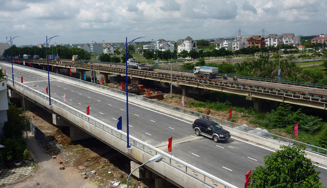 TP.HCM xử lý sai phạm tại hai dự án giao thông bị "thổi giá" ảnh 1