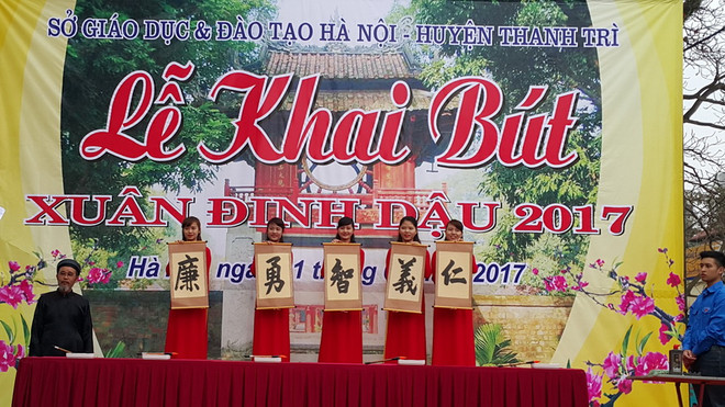 Khai bút đầu Xuân Đinh Dậu tại đình thờ Tiên triết Chu Văn An ảnh 1