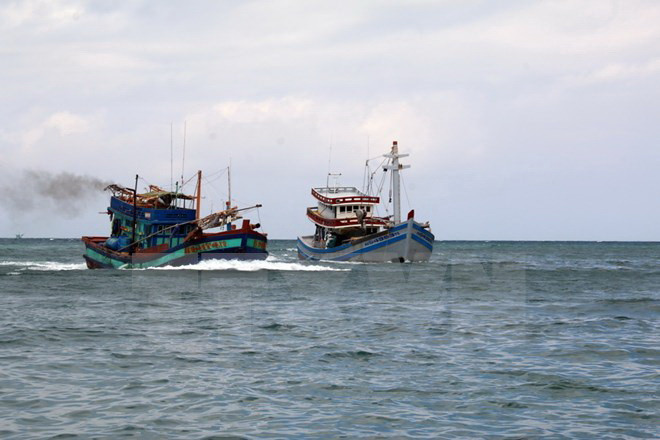 Không khí lạnh tăng cường gây gió mạnh, sóng lớn Bắc Biển Đông ảnh 1