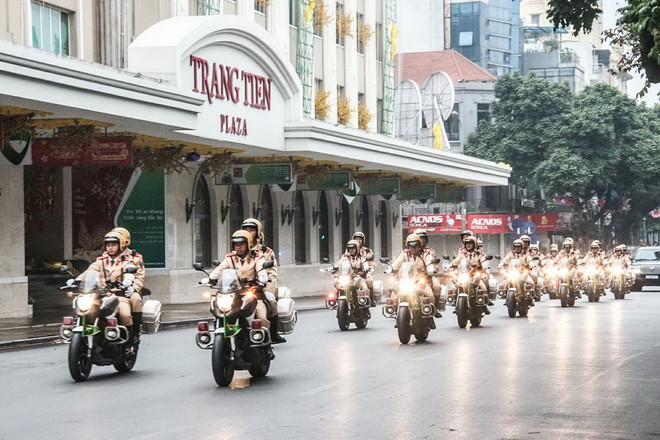 Công an Hà Nội ra quân đảm bảo giao thông sau kỳ nghỉ Tết ảnh 4