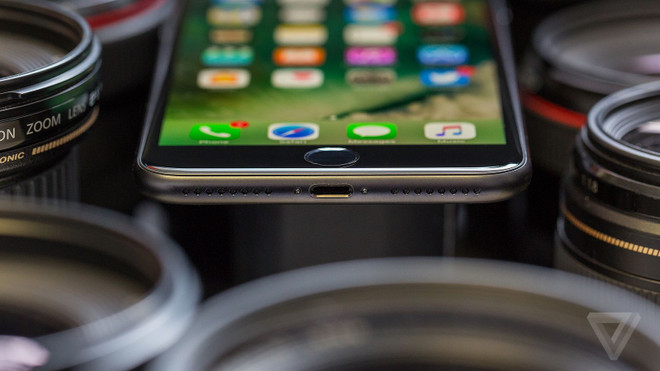 iPhone 7 bị lỗi vô hiệu hóa các nút chức năng trên tai nghe ảnh 1