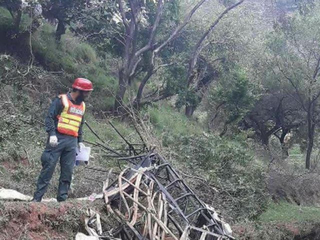 Đứt cáp treo qua vực sâu khiến ít nhất 10 người chết tại Pakistan ảnh 1