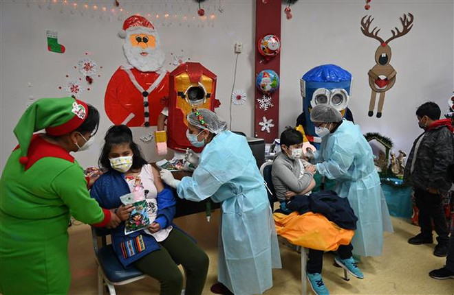 Vaccine của Pfizer giảm thiểu nguy cơ mắc Omicron ở trẻ em ảnh 1