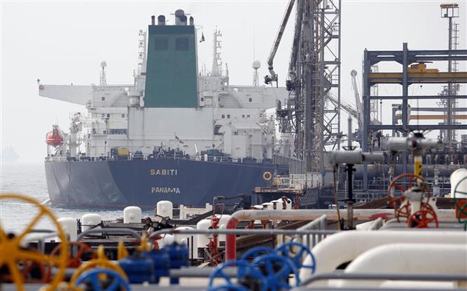 Một cơ sở khai thác dầu của Iran trên đảo Khark. (Ảnh: AFP/TTXVN) Iran sẵn sàng cung cấp "vàng đen" cho thị trường thế giới ảnh 1